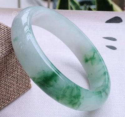 硒玉值钱吗？探究硒玉的价值、好处和价格