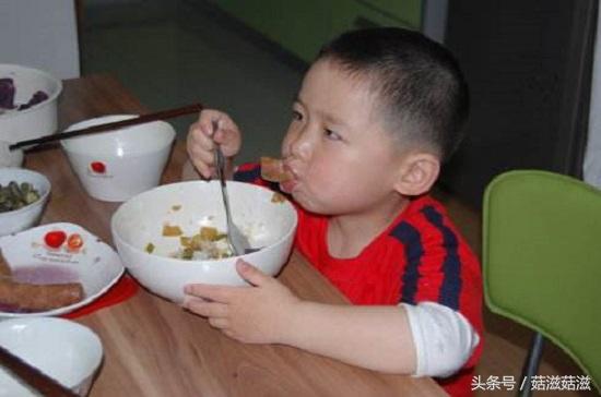 儿童缺钙、铁、锌、硒怎么办？安全食补，相应的食物是什么？
