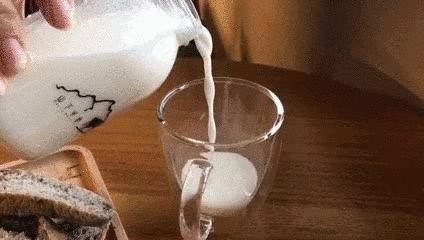 喝牛奶补硒吗