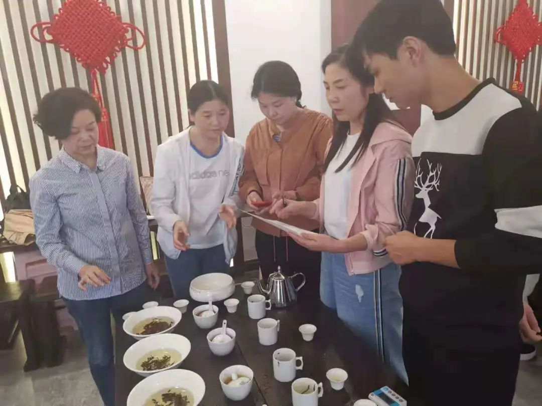 春意浓富硒茶