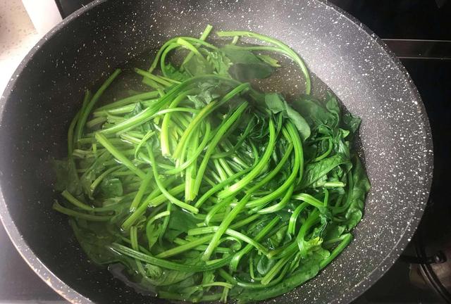 含硒的蔬菜，含硒最高的食物排行榜一览表（建议中老年：宁可少吃肉）