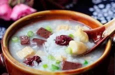 用铁锅做饭可以补铁吗