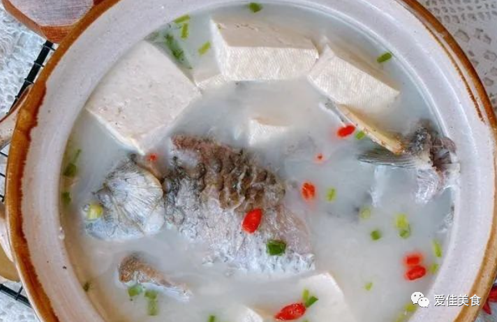 鲫鱼豆腐汤补钙吗
