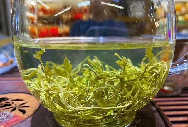 喝藤茶有哪些好处？在哪能买到正宗来凤藤茶？