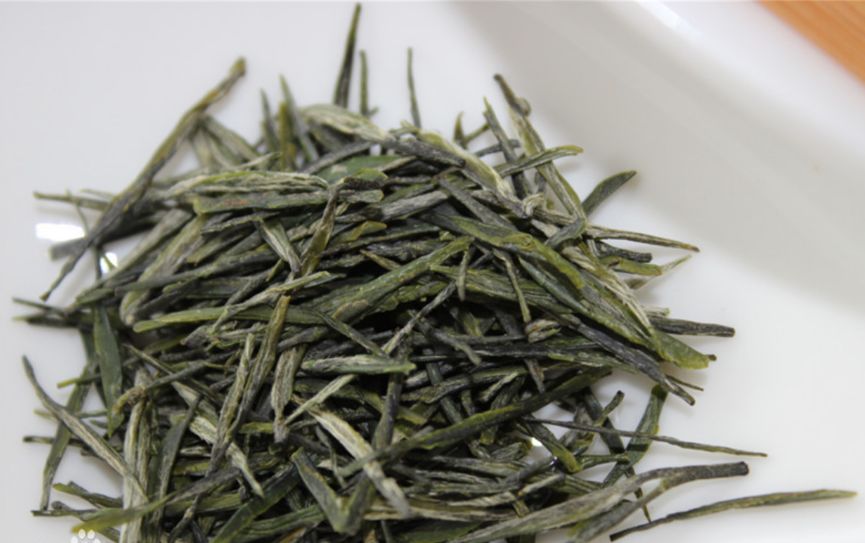 富硒藤茶的汤色