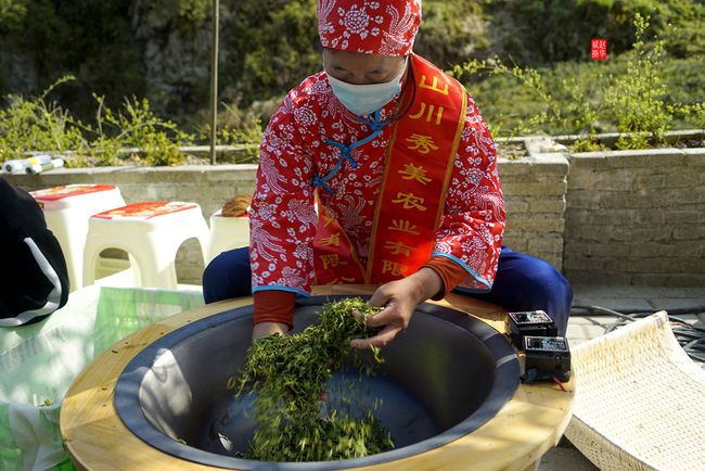 富硒茶的消解方法