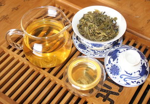 富硒藤茶与普洱茶口感比较：哪一种更胜一筹？价格如何？