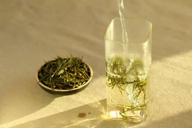 黄金芽和富硒野茶