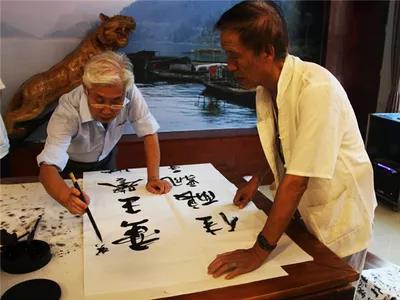 大家好！向大家介绍一下，这是我的家乡@沿河 欢迎来耍！