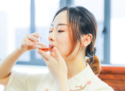 喝富硒茶能补多少硒