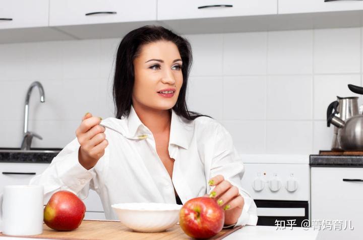 哺乳期妈妈需要补钙吗(哺乳妈妈补钙对宝宝有用吗)-硒宝网