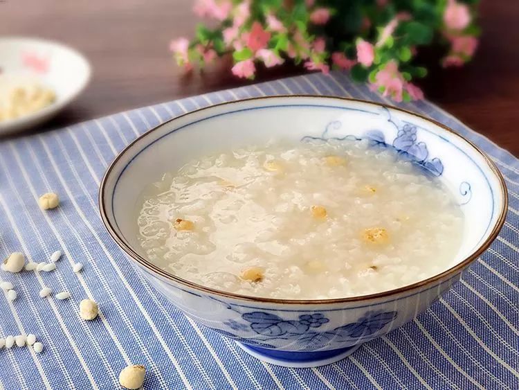 甲亢每天补多少硒的