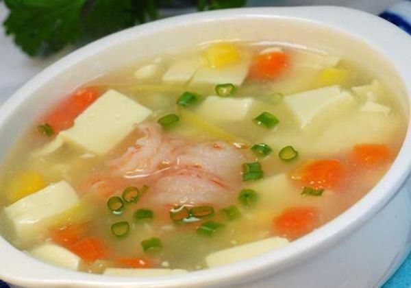 骨头汤补钙(鲫鱼汤补钙还是骨头汤补钙)-硒宝网