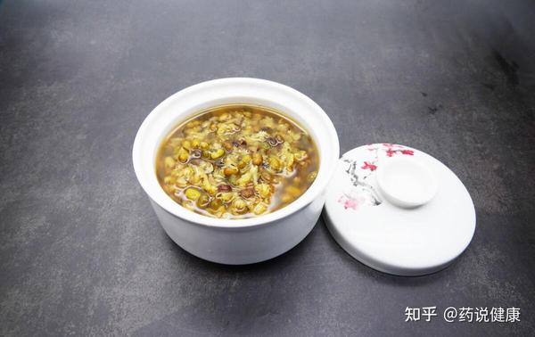 低钠血症补钠(低钠血症补钠过快可引起什么病)-硒宝网