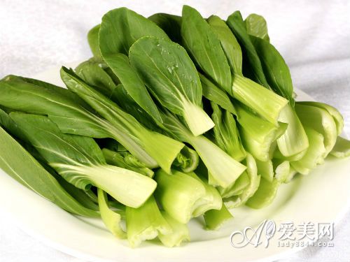  青菜比牛奶更补钙! 冬天补钙多吃6种蔬菜 