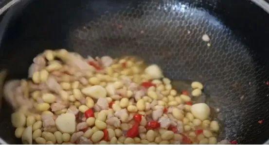 吃黄豆补钙吗