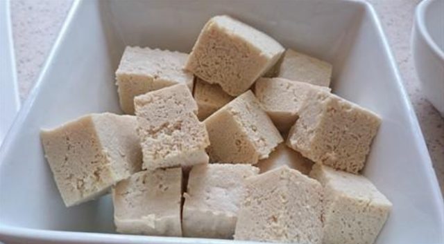 吃虾皮不能补钙？真正补钙的是这4种食物，很多人可能不喜欢吃