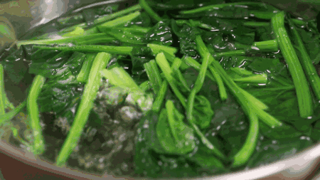 菠菜补铁吗