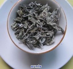 藤茶表面白色要洗了喝吗，藤茶表面的白色是否需要清洗后再饮用？