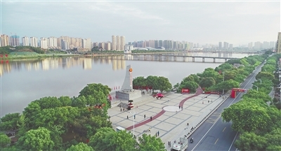 近年来，于都不断提升城市功能与品质，提高幸福指数，城市面貌焕然一新。通讯员 肖章荣摄