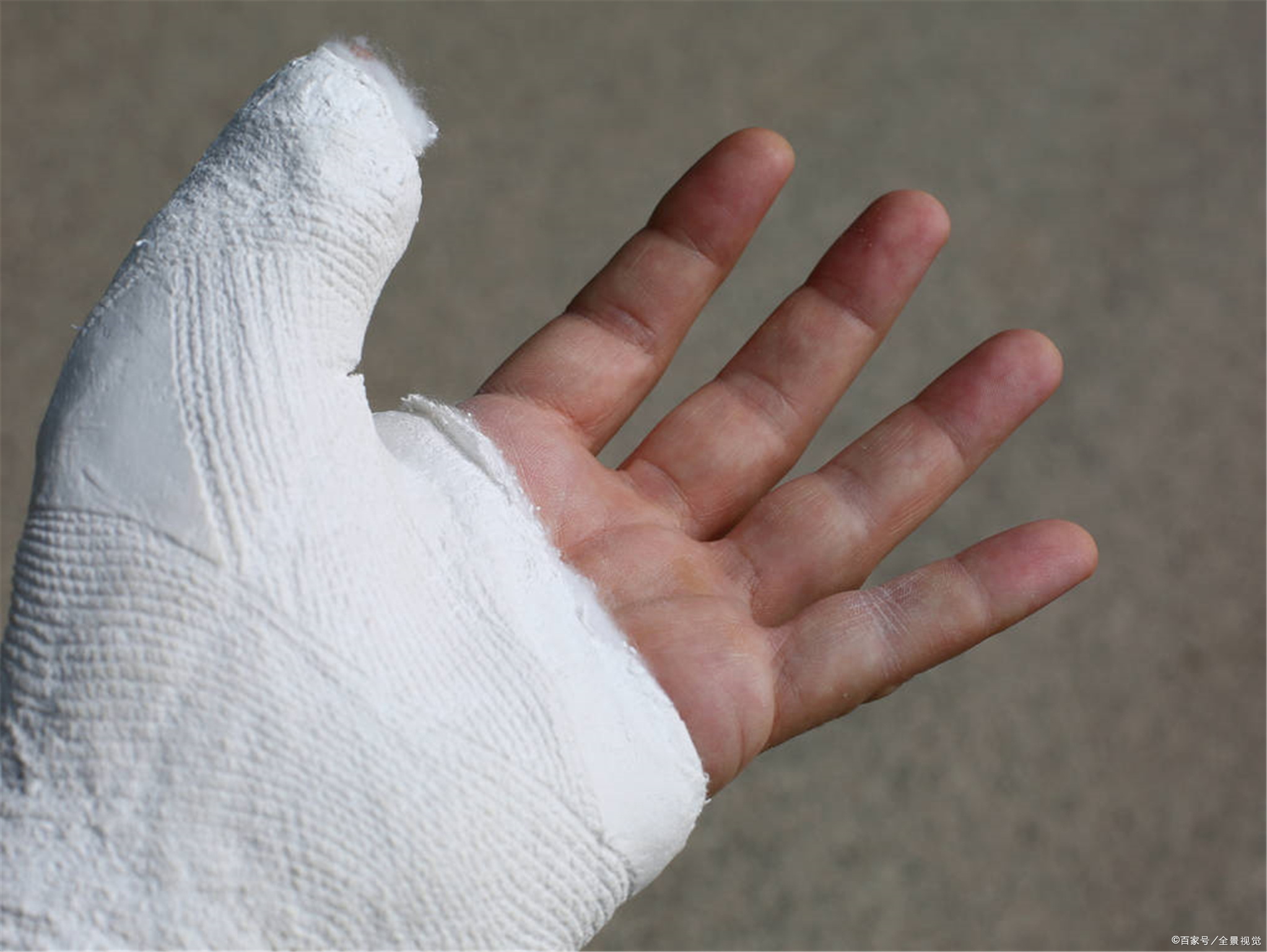 把骨头嚼碎吃补钙吗