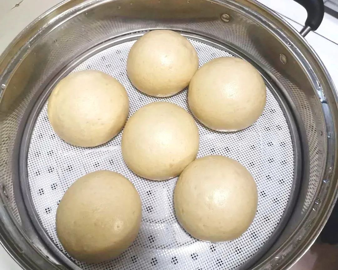富硒面粉是什么颜色的