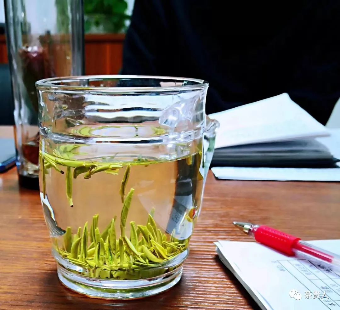 富硒茶什么原料最好喝呢(喝富硒茶的好处)-硒宝网