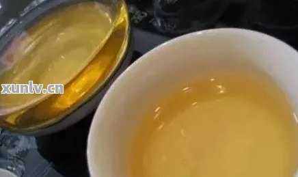 喝完普洱茶小便呈茶色是怎么回事：分析原因与解决方法。