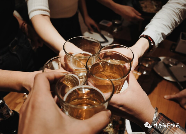 吃硒产品为什么大便发黑