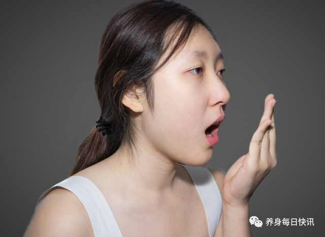 吃硒产品为什么大便发黑