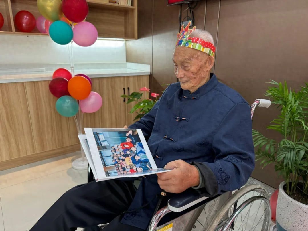每天吃多少硒