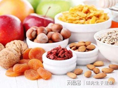 知何科学补硒（硒对视网膜的?；ぷ饔茫?硒宝网