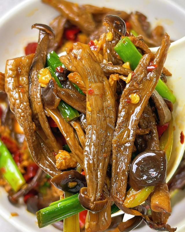 狗需要补硒吗（魔芋鹿茸菇山药硒含量）-硒宝网